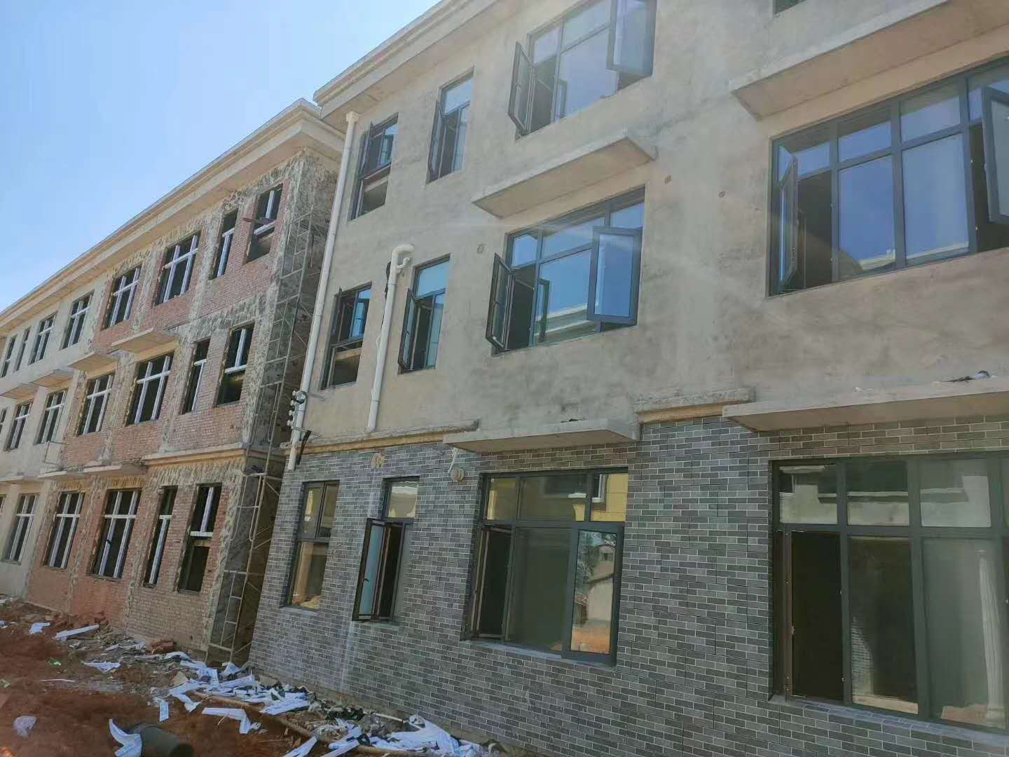 湖南护峰金点门窗幕墙有限公司,断桥平开窗,别墅大门,室内套装门