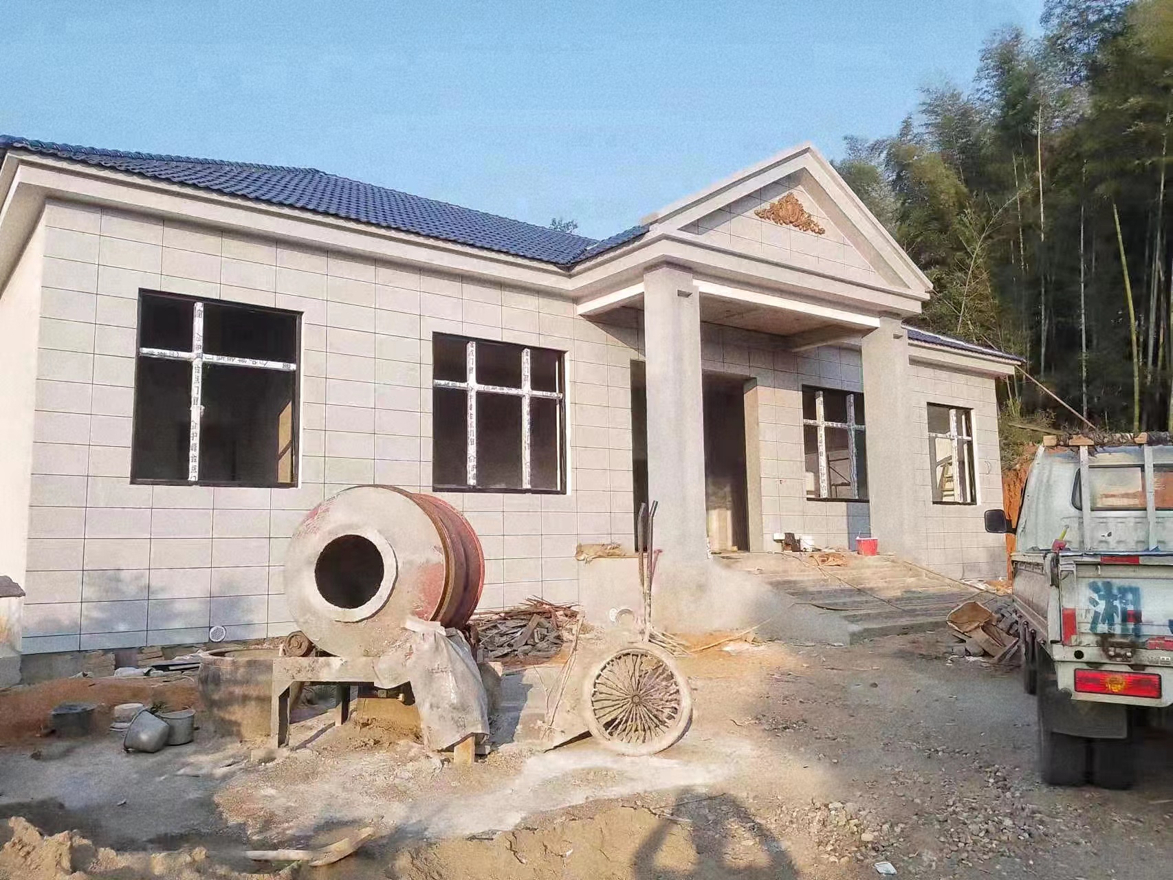 湖南护峰金点门窗幕墙有限公司,断桥平开窗,别墅大门,室内套装门